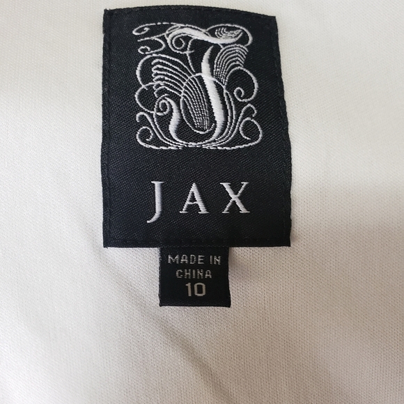 dress - Picture 3 of 6